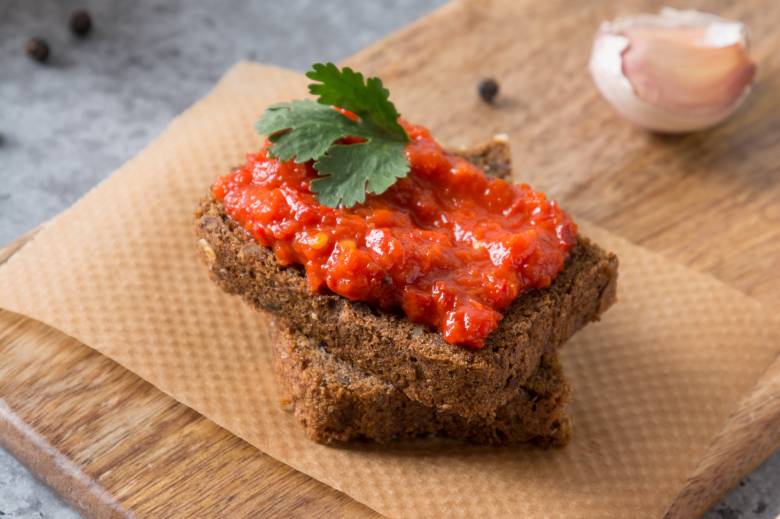 hleb-i-ajvar